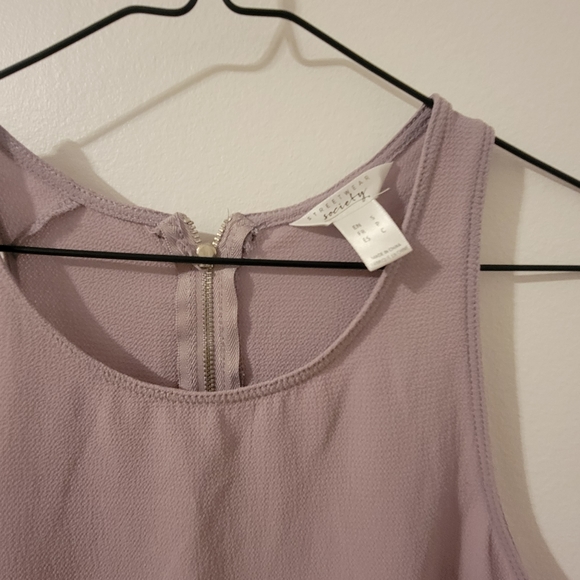 Sleeveless top - Picture 2 of 2